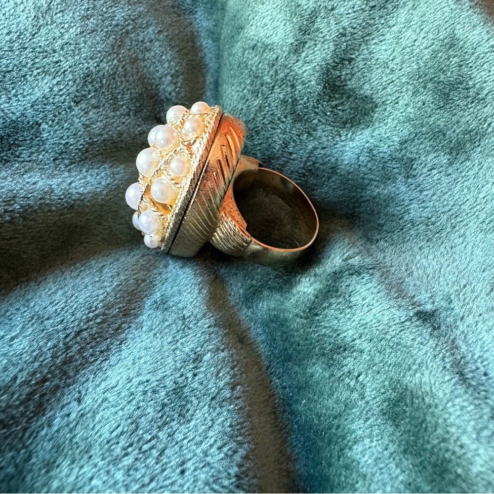 Gold and Pearl Fashion Ring with Locket - approx size 6 - Picture 3 of 9